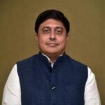 Nagpur : देवेंद्र फडणवीसांना धक्का! नागपूरात मोठा उलटफेर, काँग्रेसचा उमेदवार विजयाच्या उंबरठ्यावर