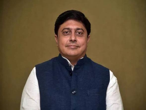 Nagpur : देवेंद्र फडणवीसांना धक्का! नागपूरात मोठा उलटफेर, काँग्रेसचा उमेदवार विजयाच्या उंबरठ्यावर